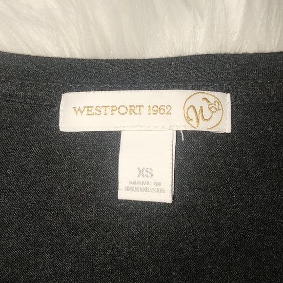 ✨DETAILED ELEGANT TOP✨ - Picture 3 of 7